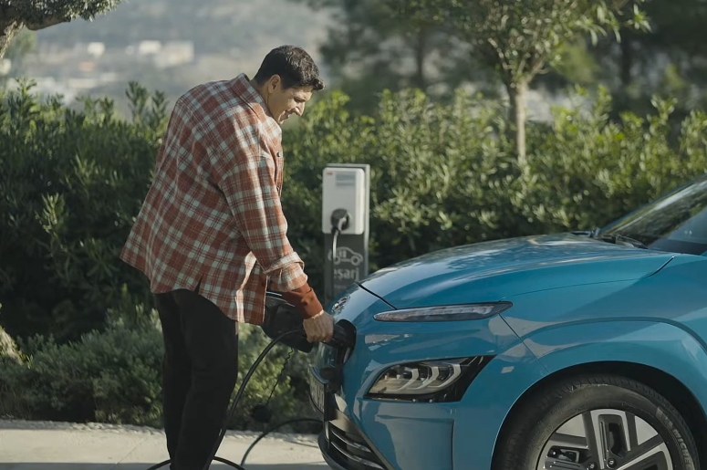 Sıradanlığa Meydan Oku: Yeni Elektrikli Hyundai Kona Reklam Filmi